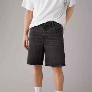 กางเกงยีนส์ขาสั้นทรงหลวมสไตล์วินเทจสำหรับผู้ชาย แบบฟอกสี  สามารถปรับแต่งสีได้ - Product Image 1