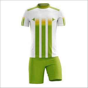 ชุดยูนิฟอร์มฟุตบอลแบบสั่งทำขายส่ง พร้อมสกรีนชื่อทีม เสื้อและกางเกงแบบกลับด้านได้ สำหรับกีฬากลางแจ้ง ผลิตจากโพลีเอสเตอร์ 100% แห้งเร็ว - Product Image 6