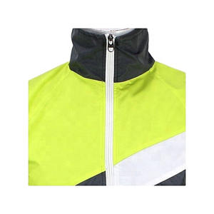 Veste coupe-vent imperméable en toile softshell à capuche pour homme, sur mesure, vente en gros OEM, pour la randonnée en plein air - Product Image 2