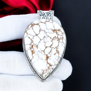 Colgante de Plata de Ley 925 con Jaspe Caballo Salvaje Blanco, Hecho a Mano, con Piedras Preciosas, Joyería Artesanal Boho, Regalo para Mujer - Product Image 1