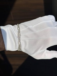 Pulsera de eslabones cubanos de moissanita chapada en rodio estilo Hip Hop, plateada y con incrustaciones de circonitas, para uso unisex en bodas y moda diaria. - Product Image 4