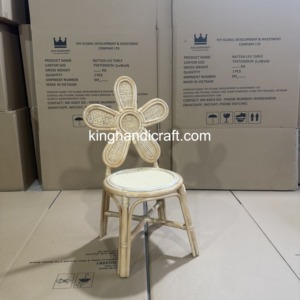 Chaise pour enfants en rotin naturel moderne, faite à la main, avec dispositif de sécurité pour événements extérieurs, mariages, fêtes et accessoires photo d'anniversaire - Product Image 3