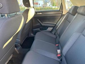 Buena Oferta, Pollo 1.0 TSI, 6 Velocidades, Manual, Hatchback, Plateado Metálico, 5 Puertas - Product Image 5