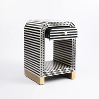 Table d'appoint traditionnelle rayée noir et blanc avec 5+ tiroirs, étagère ouverte, écologique, durable, meubles de salon et de salle à manger, pieds dorés