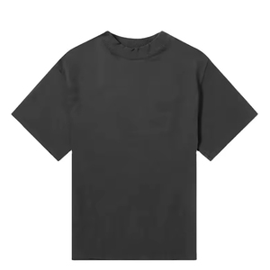 Camiseta de algodón para hombre, de manga corta, cuello redondo, corte regular, color negro sólido, diseño liso teñido, estilo casual. - Product Image 1
