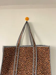 Bolso Tote de Algodón Acolchado con Estampado de Leopardo Marrón, Bolso de Compras Casual Abierto de Estilo Bohemio con Estampado a Mano para Mujer - Product Image 3