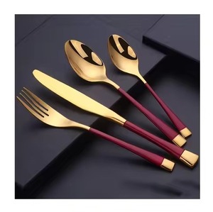 ชุดช้อนส้อมทองเหลืองเคลือบเงาหรูหรา พร้อมด้ามจับเคลือบอีนาเมล ชุดอุปกรณ์รับประทานอาหารสุดหรู ตกแต่งโต๊ะอาหารอย่างมีสไตล์สำหรับร้านอาหาร - Product Image 1