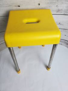 Tabouret en aluminium durable avec pieds en acier solide 34x22x30cm Pouf polyvalent pour usage domestique et commercial - Product Image 2