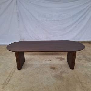 โต๊ะรับประทานอาหารในร่ม สีน้ำตาลเข้ม ไม้สักอเมริกัน ผลิตในอินโดนีเซีย เฟอร์นิเจอร์ไม้เนื้อแข็ง - Product Image 1