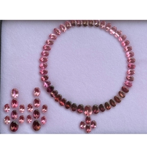 Tendencia en Venta: Turmalina Rosa Natural de Corte Ovalado con Diseño Degradado, 53.80 Quilates, Calidad AAAA, Piedras Preciosas Sueltas para Collar, Grado Madagascar - Product Image 3