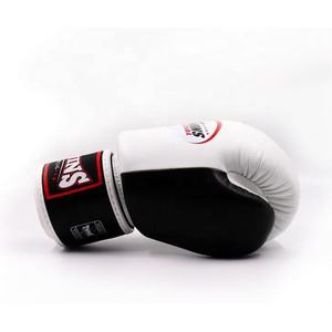 Gants de boxe de qualité supérieure pour le kick-boxing et le muay-thaï, gants d'entraînement professionnels en cuir de vache véritable pour adultes - Product Image 3