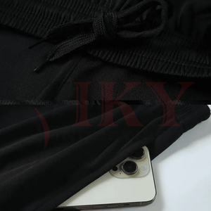Ensemble de vêtements de sport haute performance pour homme, marque privée, haut de compression à manches courtes et short de course respirant - Product Image 6
