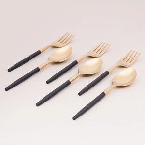 Juego de Cubiertos Modernos Dorados al por Mayor con Mango Negro, Aptos para Lavavajillas, para Bodas - Product Image 6