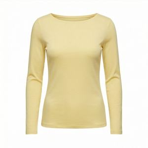 T-shirt tie-dye pour femme, style rétro coloré, look audacieux, tee-shirt imprimé accrocheur, tendance Halloween, haut de mode, couleur personnalisée - Product Image 1