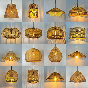 Lampe suspendue en rotin faite à la main, style rustique, luminaire suspendu, abat-jour tissé naturel, lampe de plafond décorative pour l'intérieur de la maison - Product Image 4