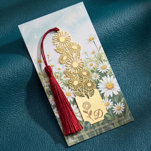 Marcapáginas de Latón Grabado con Diseño Floral Personalizado - Product Image 3