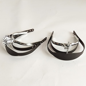 Espuelas de Vaquero Ligeras de Plástico Marrón que se Fijan a las Botas, Espuelas de Metal Resistentes con Acabado Pulido y Correas Ajustables - Product Image 4