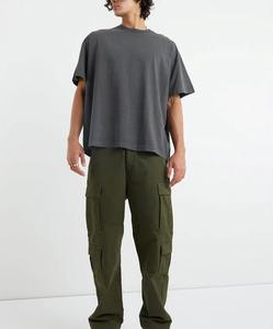Camiseta extragrande con corte moderno y algodón ligero para mantener tu estilo fresco y cómodo. - Product Image 2