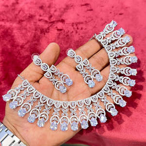 Conjunto de collar con diamantes americanos, chapado en plata, joyería fina y elegante para mujer, perfecto para ocasiones especiales. - Product Image 1