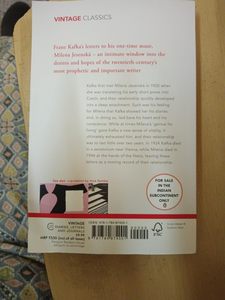 Cartas a Milena de Franz Kafka, libro en inglés de bolsillo, libro de cartas literarias clásicas - Product Image 3