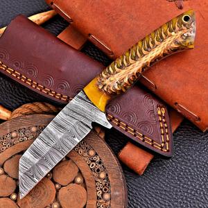 Cuchillo EDC de Hoja Fija Wharncliff de Acero Damasco Forjado Nórdico OEM Hecho a Mano con Mango de Piña y Espiga Completa para Caza y Camping - Product Image 1
