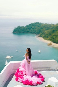 Robe longue Santorini personnalisée en satin et mousseline, style vintage, avec traîne chapelle et cristaux, idéale pour séances photo et multiples occasions - Product Image 4