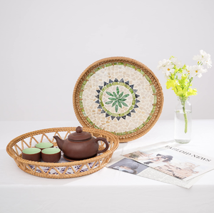 Plateau de service en nacre et rotin, idéal pour la restauration, les bureaux, les restaurants, les hôtels et comme plateau de rangement de table. - Product Image 4