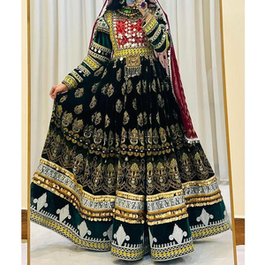 Vestido Étnico Afgano Largo para Mujer con Bordado Artesanal para Ocasiones Especiales - Product Image 2