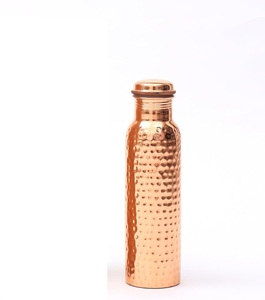 Bouteille d'eau en cuivre de qualité supérieure, réutilisable, pour la maison, le bureau, la salle de sport, les voyages et l'usage quotidien, disponible à la vente - Product Image 4