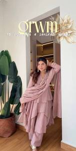Conjunto de Ropa Étnica para Mujer, Completamente Cosido y Listo para Usar, en Tela Chanderi de Micro Algodón Pesado, con Top, Pantalón y Dupatta - Product Image 4