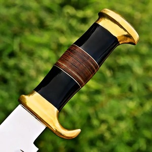 Cuchillo Bowie Hecho a Mano de Acero Inoxidable con Hoja de Punta Caída y Mango de Madera, Cuchillo de Caza con Funda de Cuero para Uso en Exteriores - Product Image 3