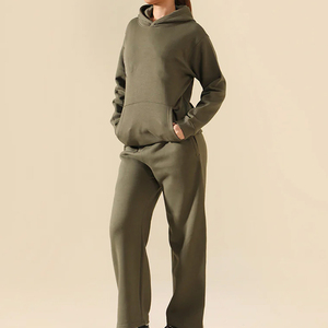 Pantalones deportivos personalizados para mujer, 100% algodón, pantalones de chándal cómodos para fitness y deporte. - Product Image 2
