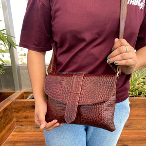 Bolso cruzado de cuero genuino personalizado de gran capacidad para mujer, bolso de hombro con estampado de cocodrilo de cuero de vaca de grano completo para mujer - Product Image 2
