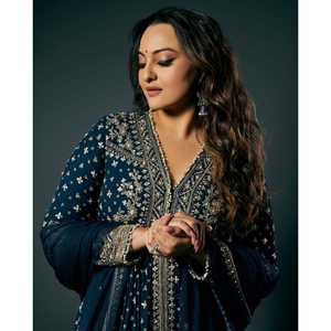 Robes de soirée de créateur, tenue de soirée avec lehenga et dupatta, look élégant - Product Image 3