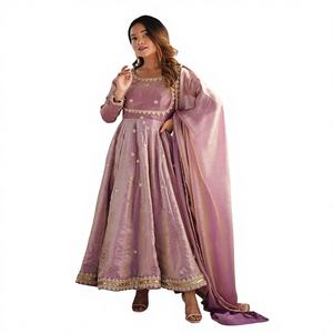 Ensemble de robe de soirée haut de gamme en soie Fandy avec travail de broderie et de paillettes - Product Image 1