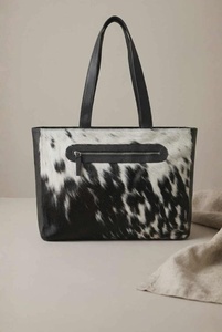 Bolso Tote de Cuero Genuino de Gran Capacidad con Cremallera y Bordado en Color Sólido LHTB-0027B - Product Image 5