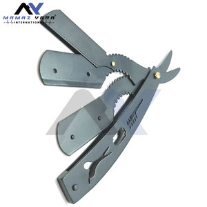 Customized Sleek Black Coated Razor with Stylish Handle Razor Sharp Cutting Comfortable Grooming Barbers Razors Custom Brand - Product Image 5