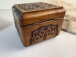 <b>Cheap</b> Handmade Wooden Memory <b>Box</b> for Wedding Souvenirs, Special <b>Gifts</b>, Jewelry and Personal Treasures with Rustic Decorative - Product Image 4