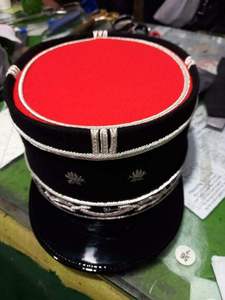 หมวกทรงฝรั่งเศสสีดำคุณภาพสูง ปักลายสีเงิน ขนาดสั่งทำได้ สำหรับผู้ใหญ่ทั้งชายและหญิง ทำจากขนสัตว์ 100% เหมาะสำหรับใช้งานกลางแจ้งในพิธีต่างๆ - Product Image 2