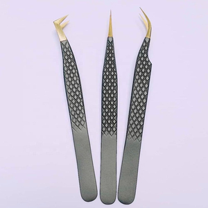 Pinzas para Pestañas de Acero Inoxidable de Alta Calidad a Precio de Mayoreo, Juego de Pinzas con Agarre Perfecto, Puntas Rectas y Curvas, Opciones Personalizables - Product Image 1