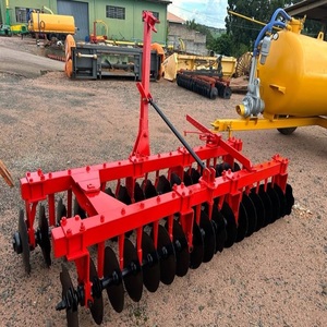 Herse à disques de qualité supérieure, robuste, à 3 points, pour labourage agricole, avec lames durables pour un travail du sol rapide et fiable. - Product Image 5