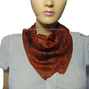 Foulard en Soie Floral pour Femme, Bandana Élégant, Foulard de Cheveux en Soie, Foulard Carré Floral, Accessoire de Mode Stylé - Product Image 2