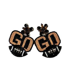 Pendientes de fútbol gameday, pendientes bordados de cuentas de semillas de la India, pendientes hechos a mano para mujeres y niñas - Product Image 1