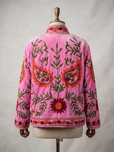 Chaqueta Suzani de Terciopelo Rosa Bordada, Cuello Alto, Manga Larga, Patrón Floral, Bordado a Mano, Ropa de Otoño para Mujer - Product Image 5