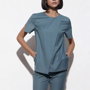 Uniforme de Enfermera Personalizado OEM, Blusa de Manga Corta con Botones en la Espalda, Uniforme Médico para Salón de Belleza, Logotipo, Color y Talla Personalizables - Product Image 4