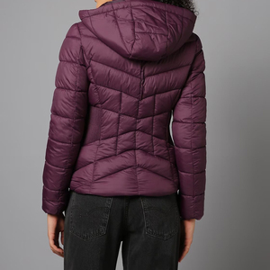 Custom Bubble Puffer Jacket Keep Warm Women's <b>Padded</b> Bubble Jackets Winter Thick Puffer Jacket for Women Best Fashionable - Product Image 2