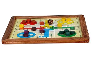 Juego de Mesa Ludo Clásico de Madera, Forma Ovalada, Diseño de Naturaleza Muerta, Juguete Vintage Hecho a Mano para Niños y Adultos, Marca Calvin Handicrafts - Product Image 2