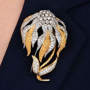 Broche de luxe en or 18 carats et diamants, forme de plante, bijoux de mariage pour femmes - Product Image 2