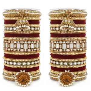 Juego de brazaletes de boda de diseño en rubí rojo intenso, chapados en oro, joyería tradicional para mujer - Product Image 1