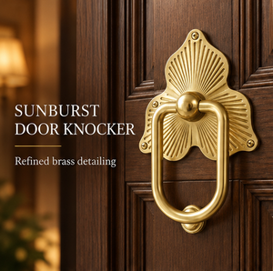 Sonnette de porte Radiant Sunburst en or poli avec plaque arrière à motif éventail et anneau ovale pour portes d'entrée classiques - Product Image 5